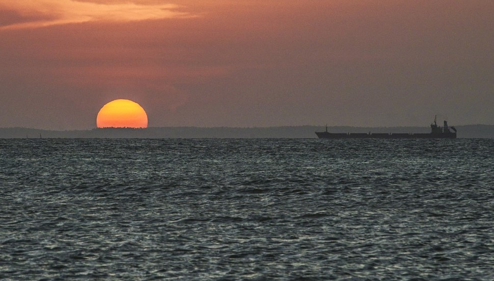Hormuzský průliv po 28. 2. 2026